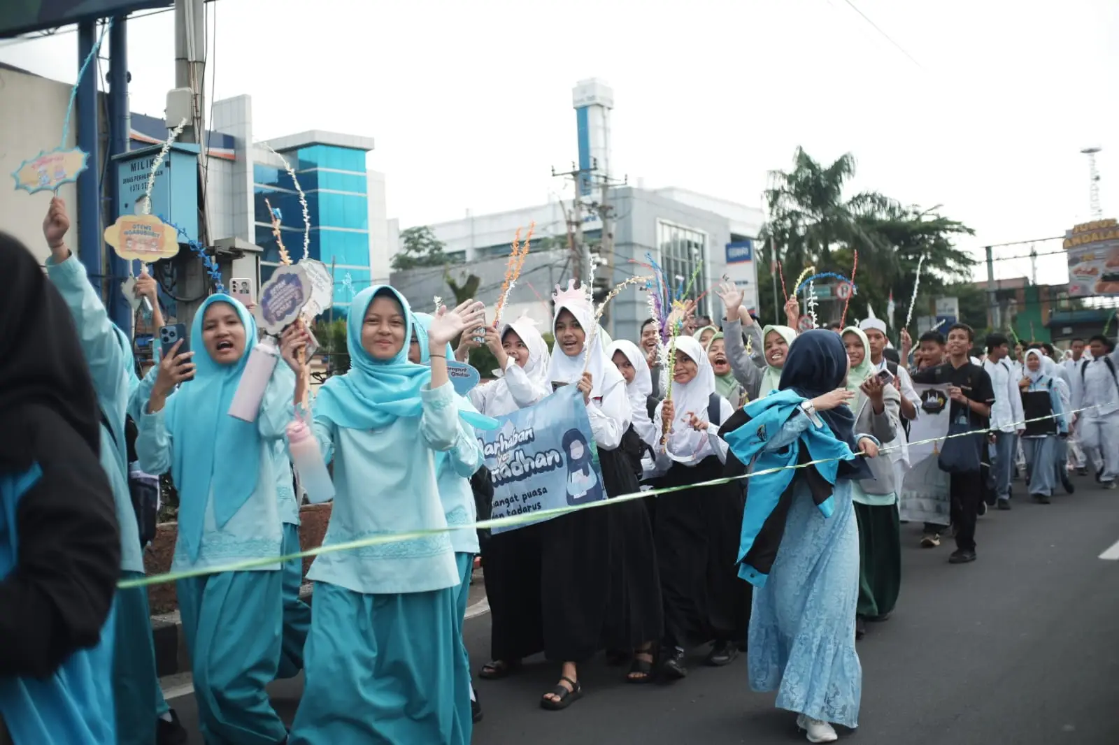 Semarak Sambut Ramadan, Ratusan Pelajar KPMD Pawai di Margonda