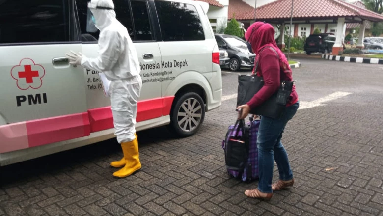 PMI Depok Sediakan Layanan Pengantaran Pasien Covid-19 ke Tempat Isolasi