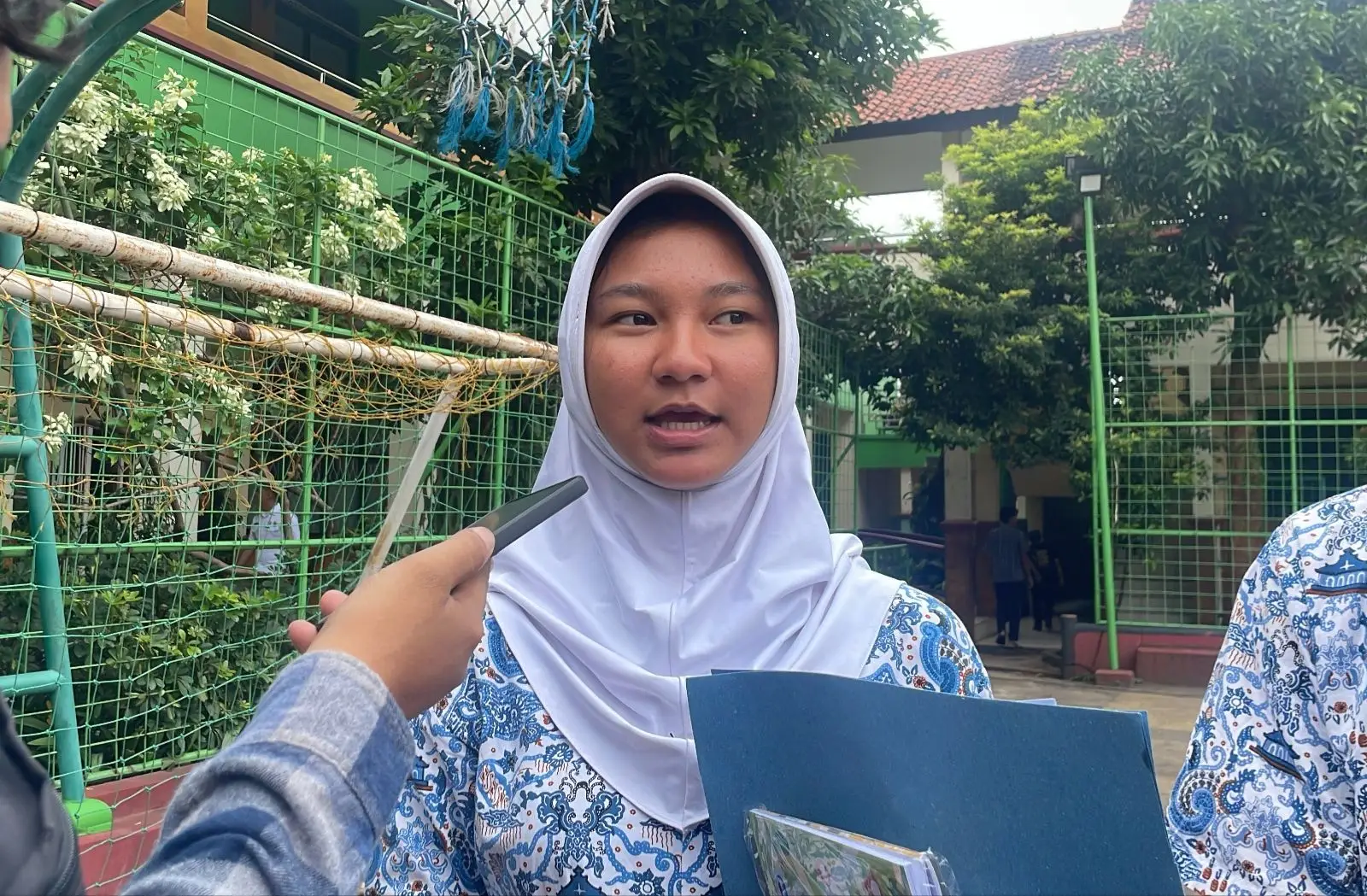 Siswa SMAN 4 Depok Senang Dapat Makan Bergizi Gratis, Bisa Hemat Uang Jajan
