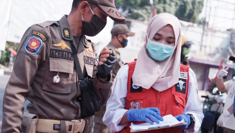 PMI Depok Bantu Sosialisasikan Gerakan Bermasker   