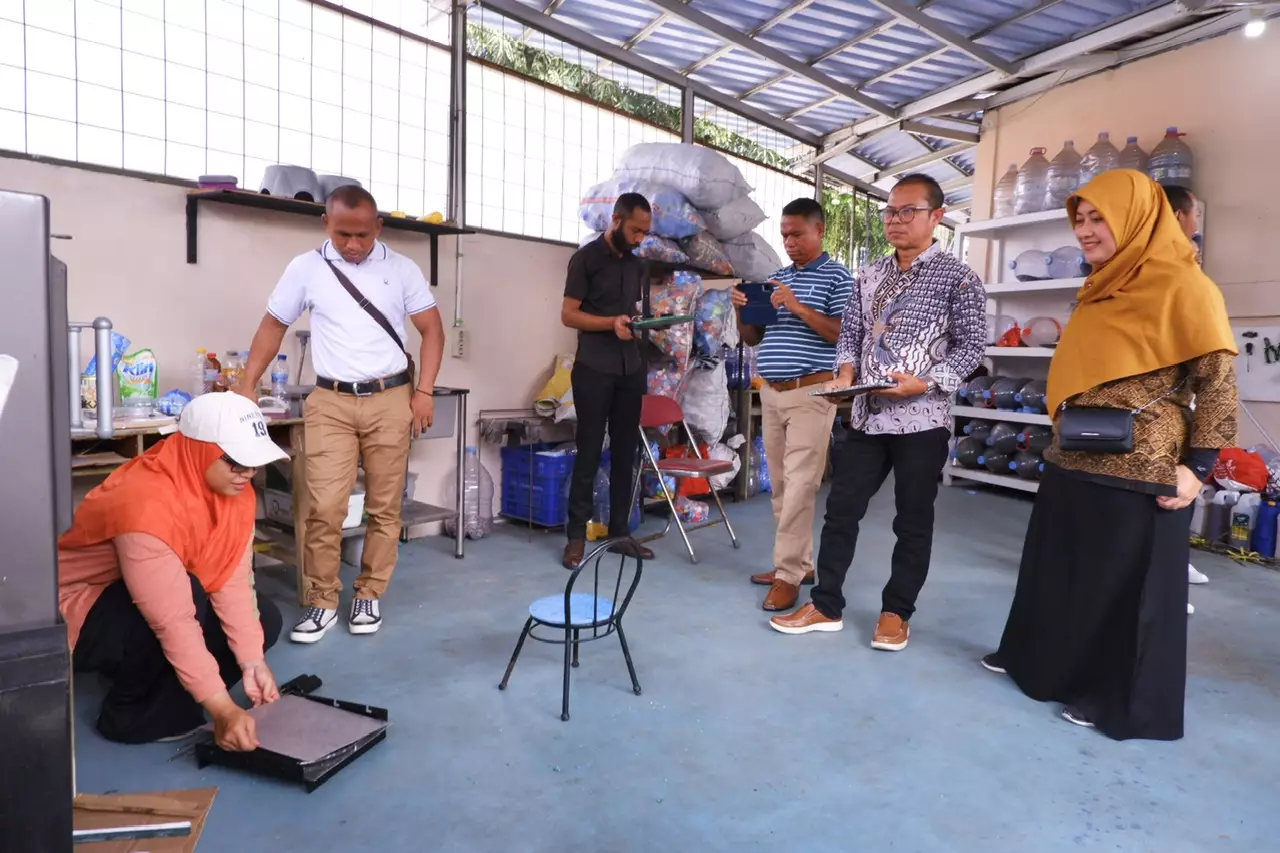 Delegasi Kementerian Pendidikan Timor Leste  Kunjungi Bank Sampah Annisa RW 19 Baktijaya