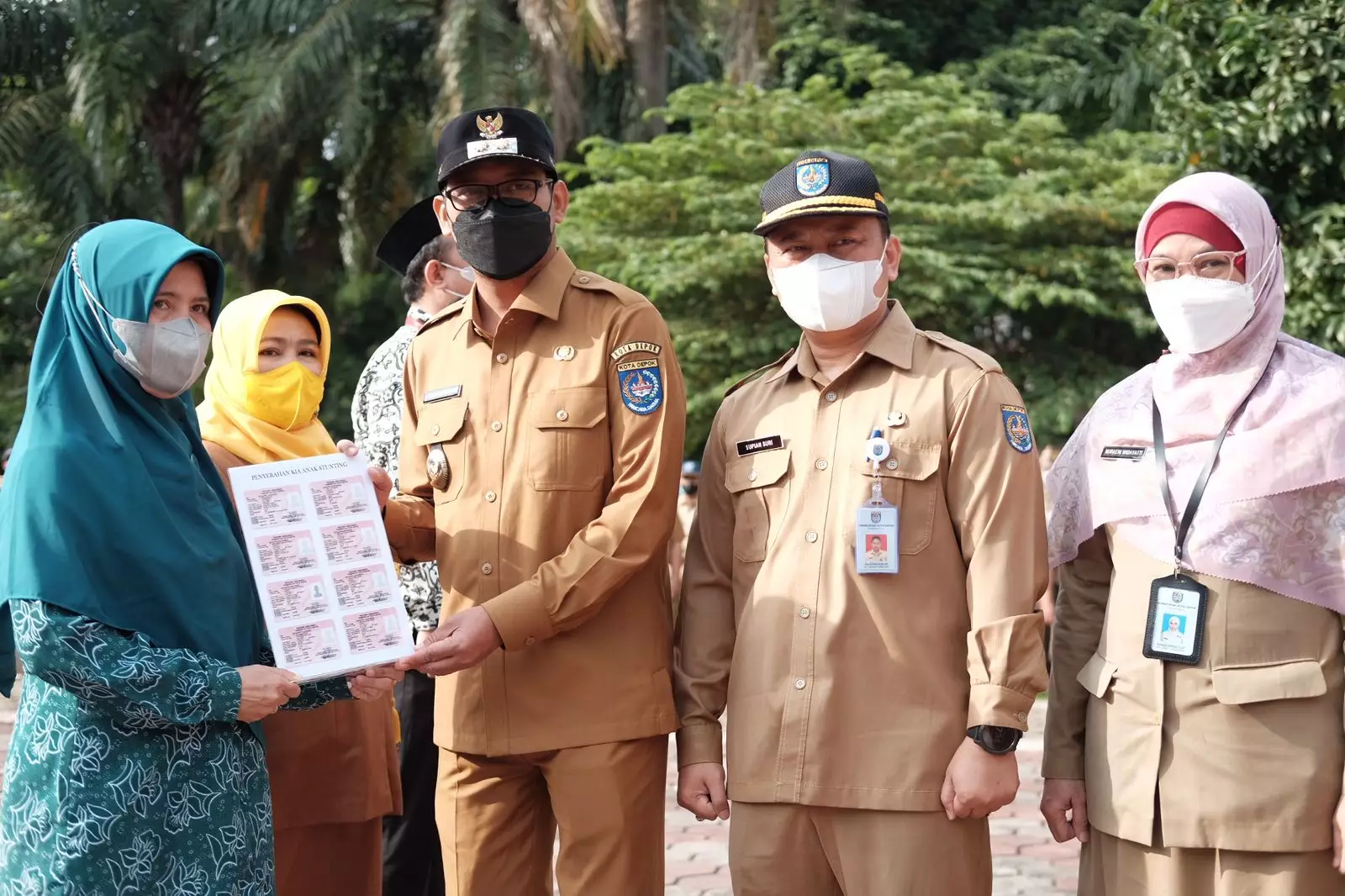 Wakil Wali Kota Depok Serahkan KIA untuk 6.754 Anak