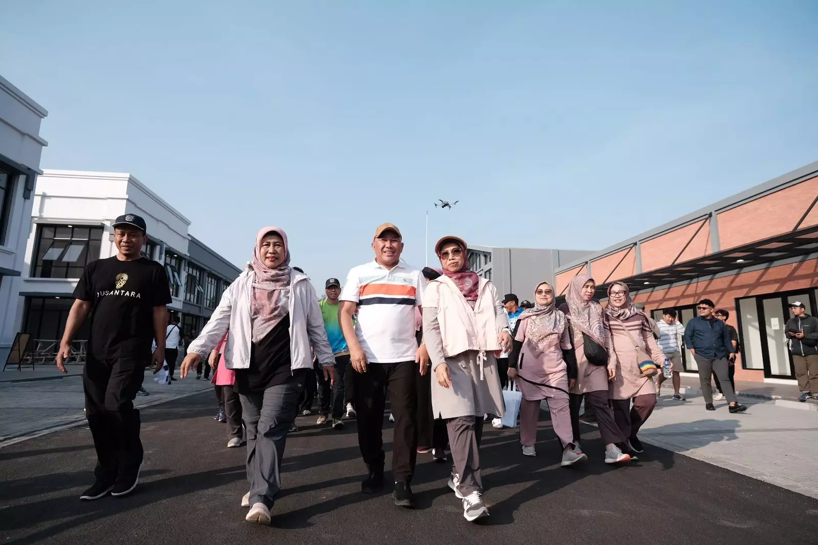 Bangkitkan Semangat Berolahraga di Masyarakat, Kiai Idris Mulai dari Jalan Sehat