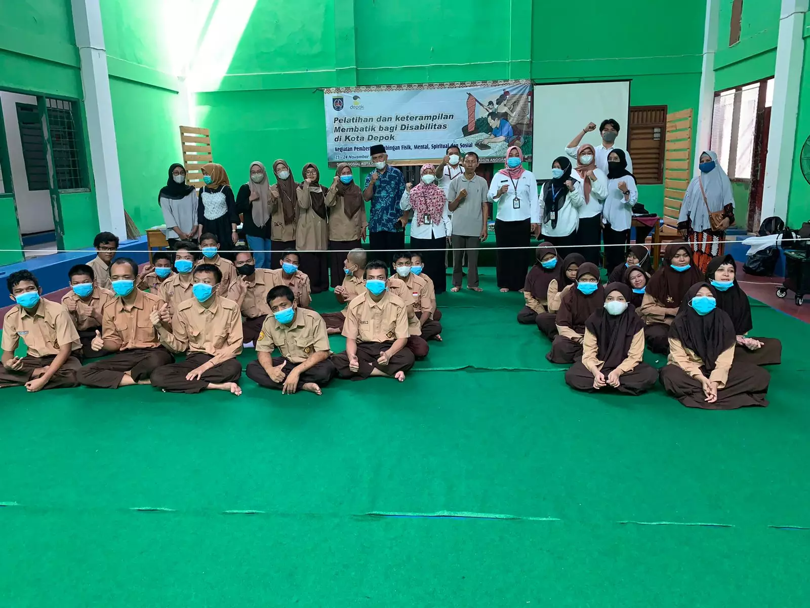 Dinsos Depok Beri Pelatihan Membatik kepada Anak Disabilitas