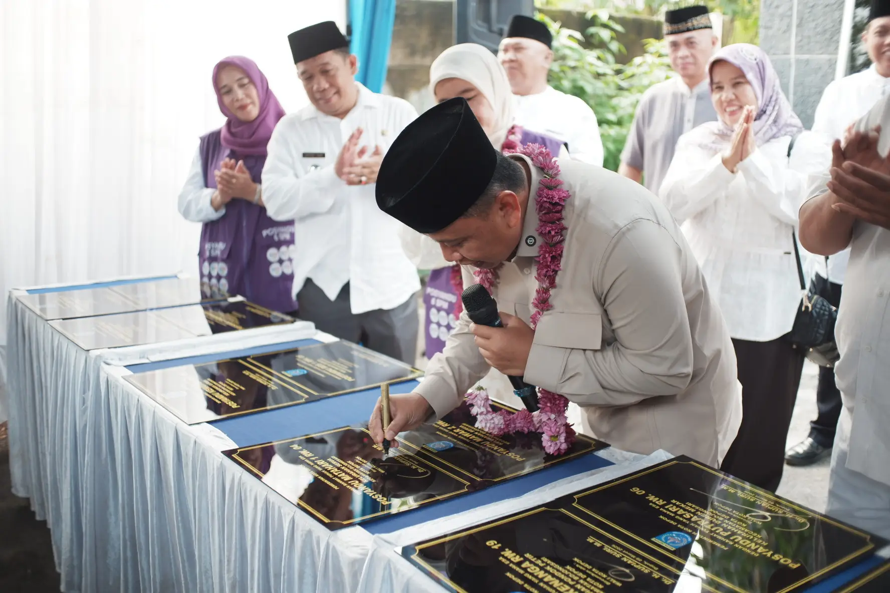 Serentak, Wali Kota Depok Resmikan 18 Posyandu se-Kecamatan Bojongsari