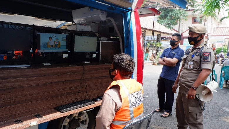 Diskominfo Depok Bantu Edukasi Pelanggar PSBB Lewat M-CAP