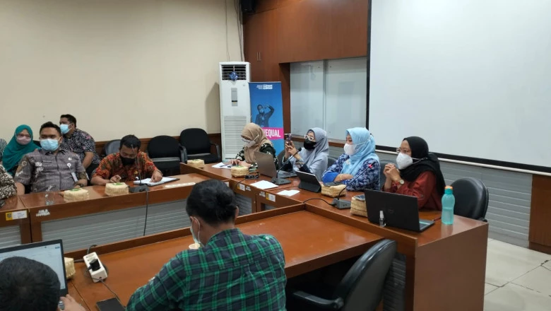 Bappeda - Plan Internasional  Indonesia Kerja Sama Tuntaskan Masalah Lingkungan di Depok