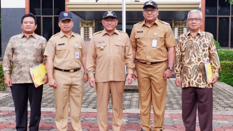 Wali Kota Apresiasi Jasa Dua ASN Purnabakti Depok