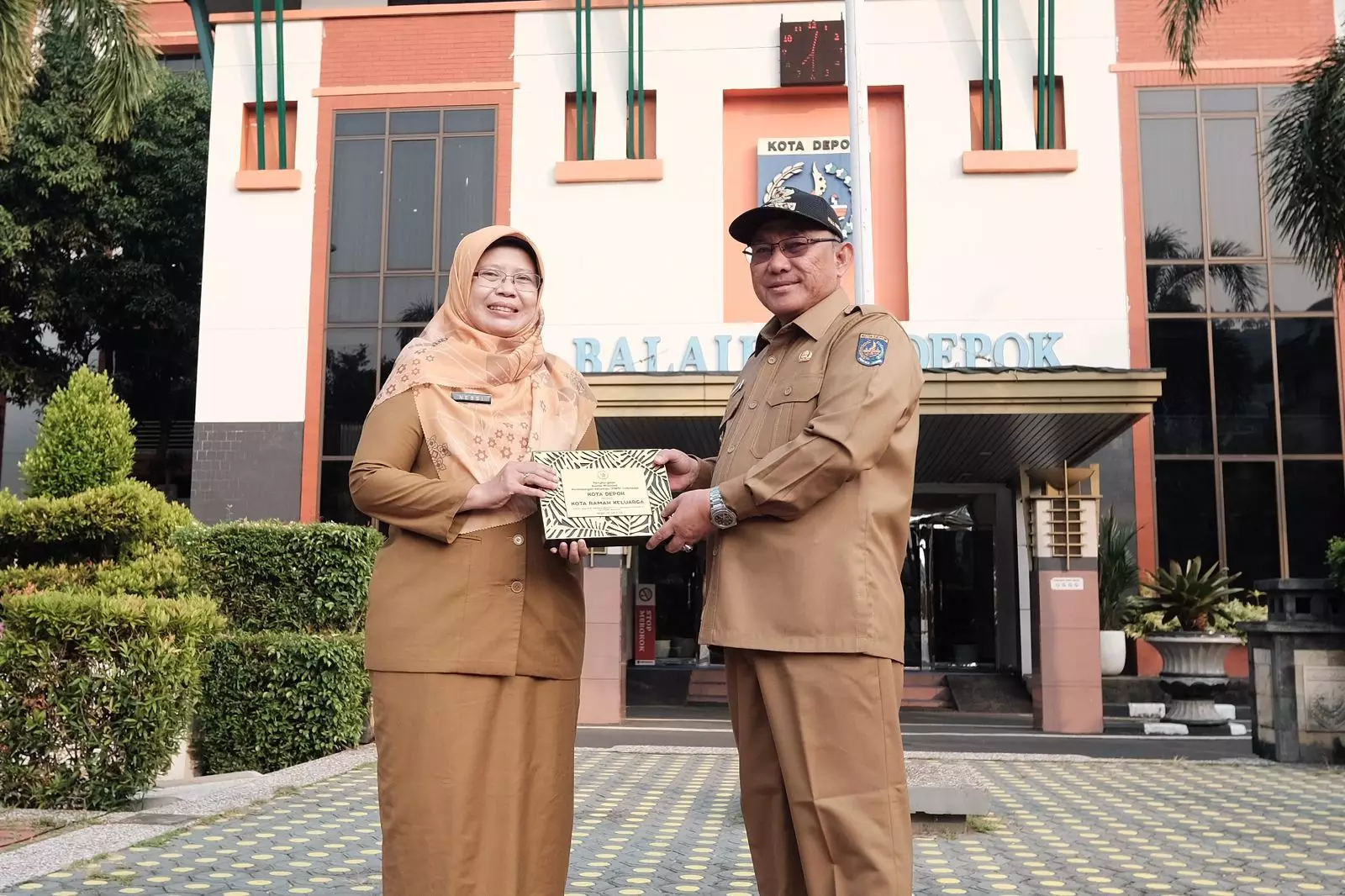 Raih Penghargaan Kota Ramah Keluarga, Kiai Idris Sebut Buah Konsistensi Depok Terapkan Perda Ketahanan Keluarga