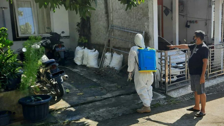 RW 10 Kelurahan Serua Kembali Disemprot Disinfektan