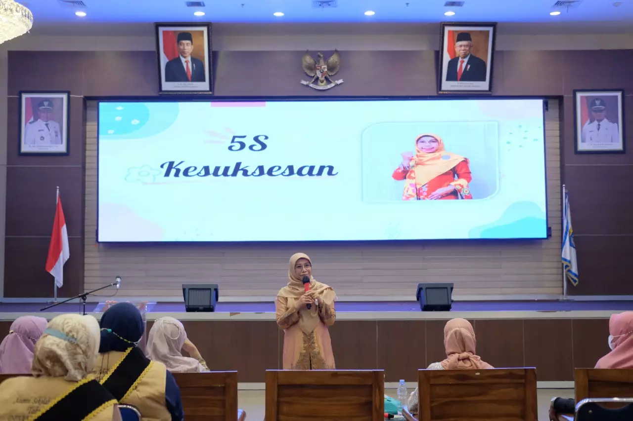 Bunda Elly Ungkap Kunci Rumah Tangga Bahagia Menggunakan Metode 5 S