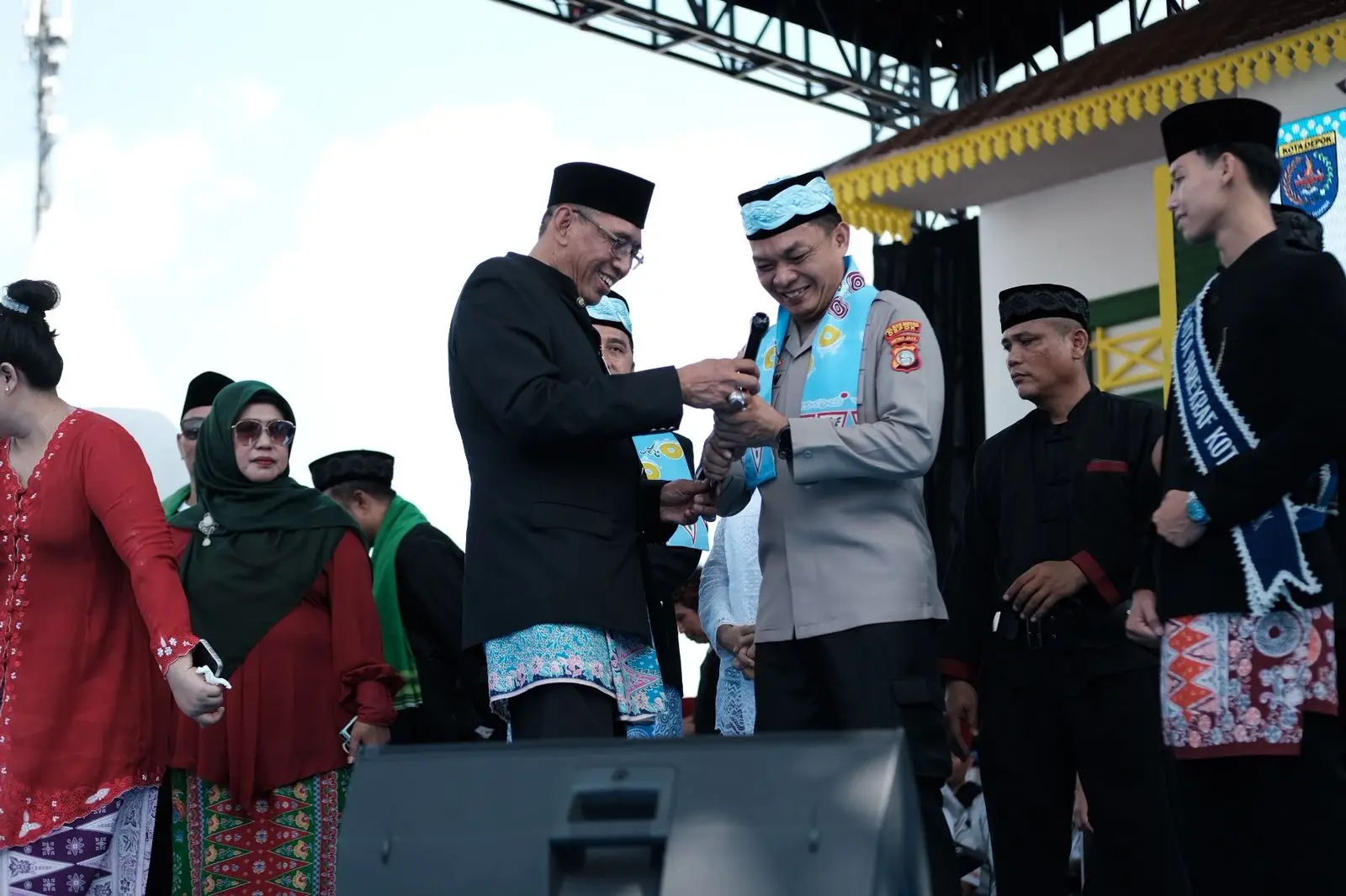 Kapolres Metro Depok Dianugerahi Anggota Kehormatan KOOD Berbudaya