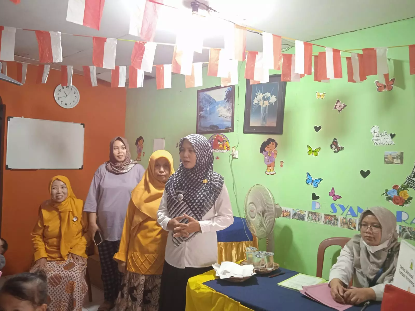 Sambangi Posyandu Matahari, Lurah Cisalak Beri Motivasi Kader dan Pengunjung
