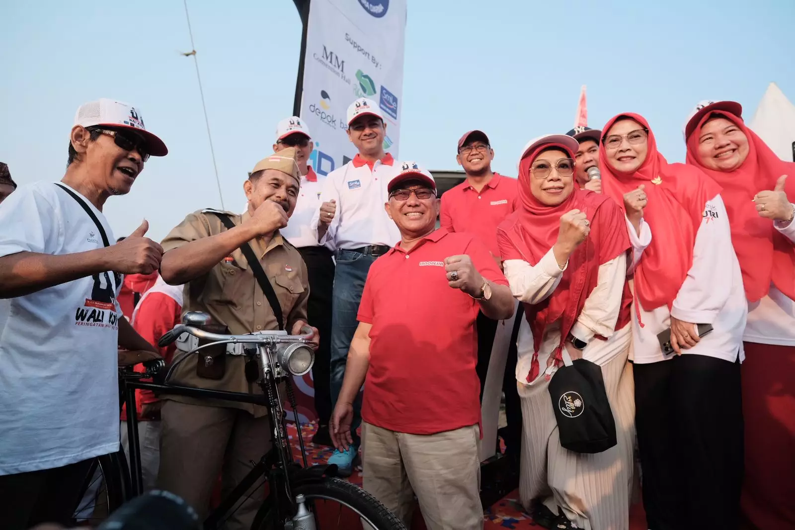 Meriahnya Fun Bike Wali Kota Cup, Goweser Kenakan Pakaian Adat hingga Kostum Pahlawan