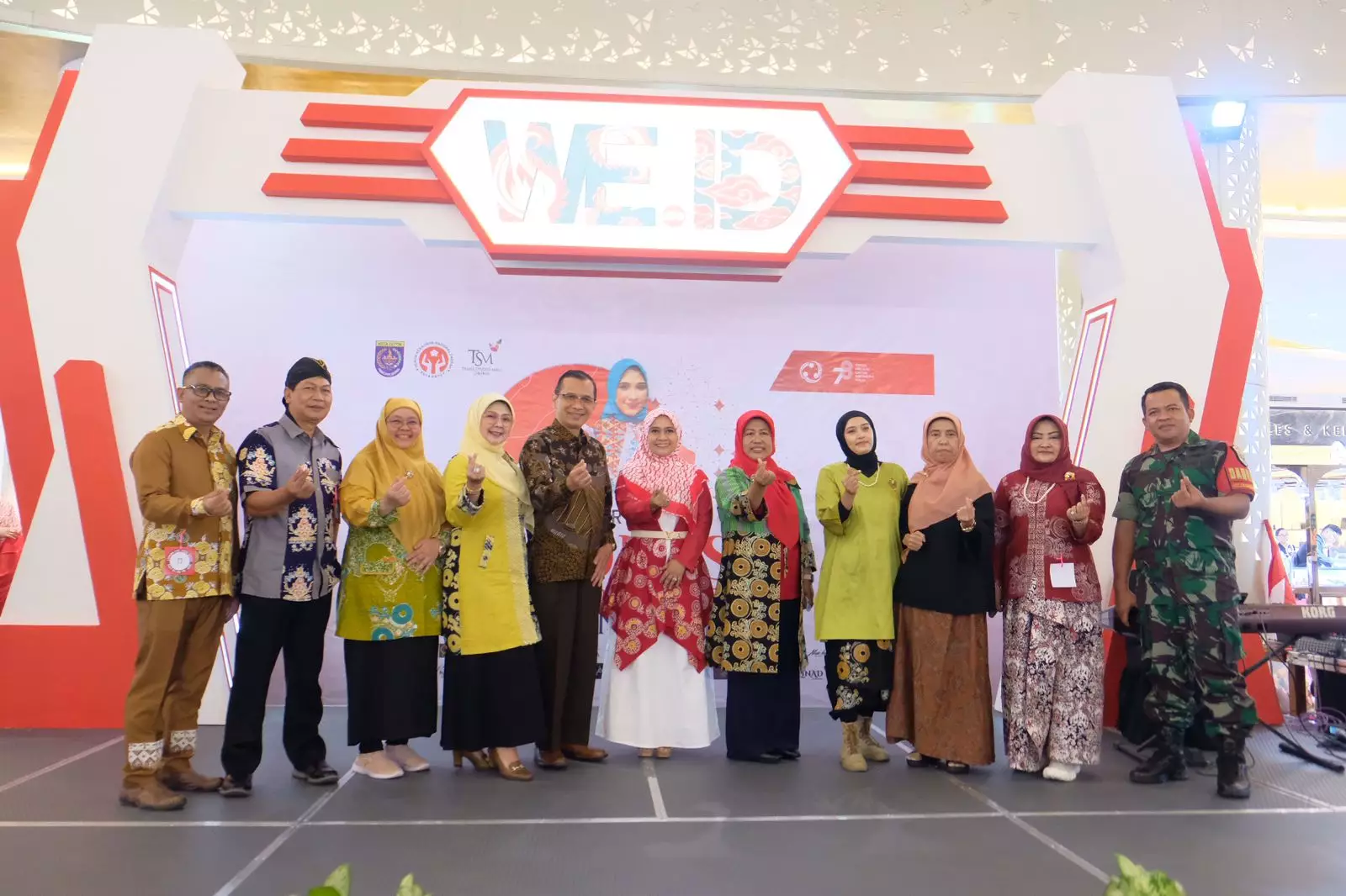 Lomba Fashion Show, Nina Suzana: Ajang Promosi Batik Khas Depok