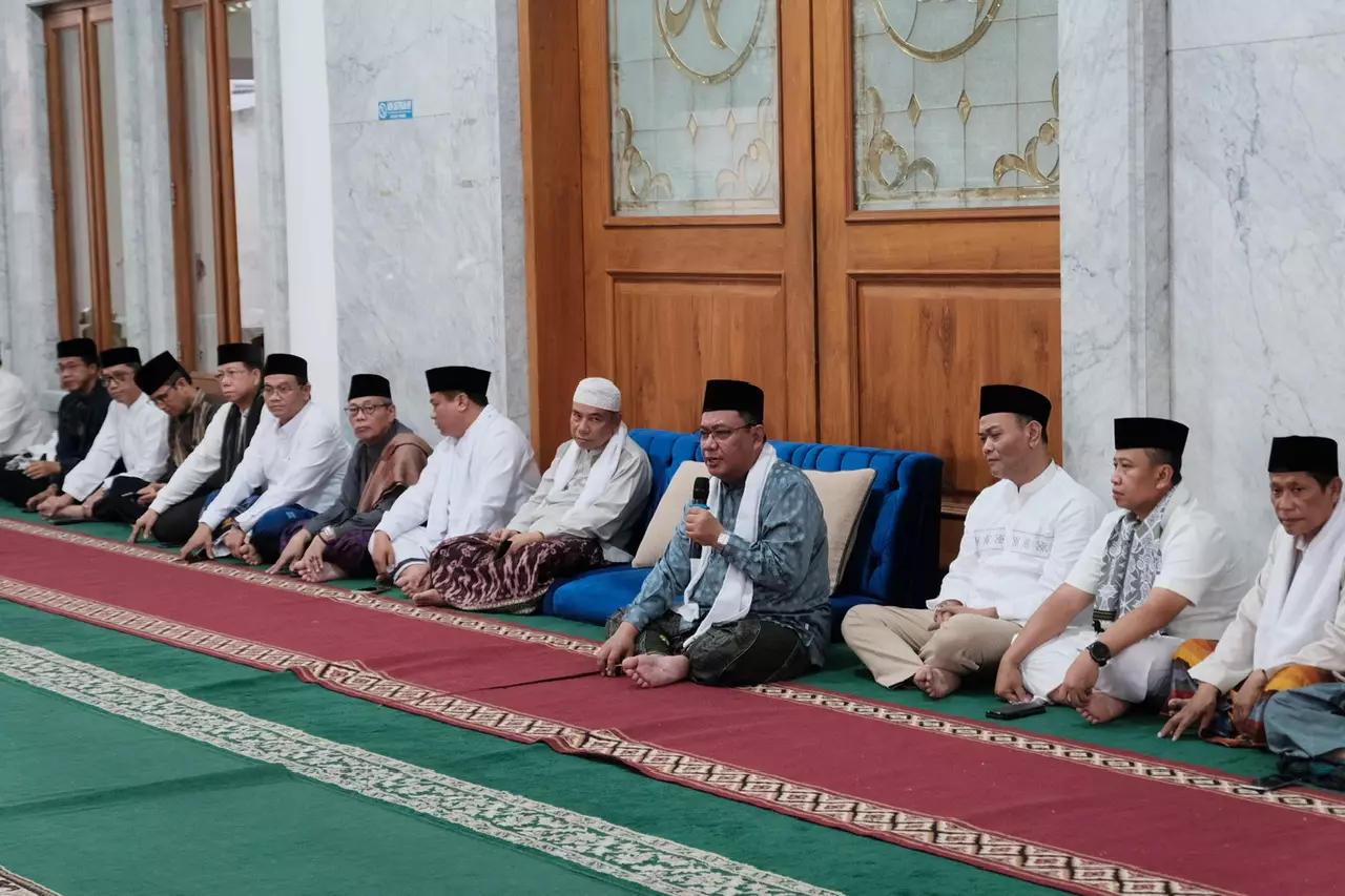 Pemkot Depok Gelar Tausiyah Ramadan dan Buka Puasa Bersama di Masjid Jami Persatuan Kelurahan Cinere