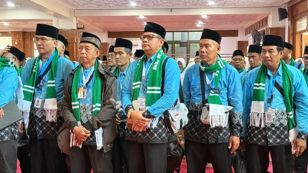 Camat Sawangan Berangkat Haji Usai Menunggu 13 Tahun