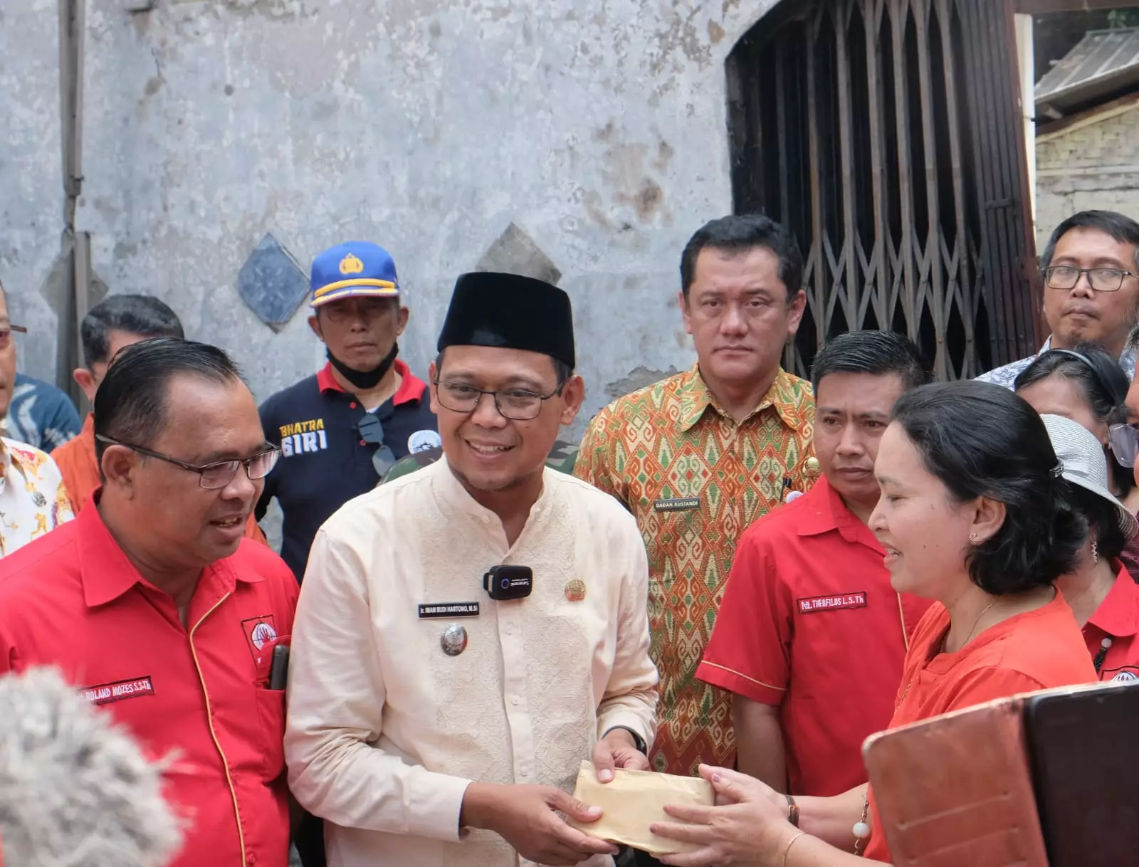 Tinjau Gereja Terbakar di Sukmajaya, Bang Imam Bawa Bantuan