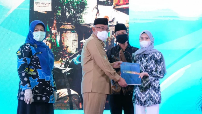 Pemkot Depok Serahkan Bantuan Tali Kasih untuk Rizky