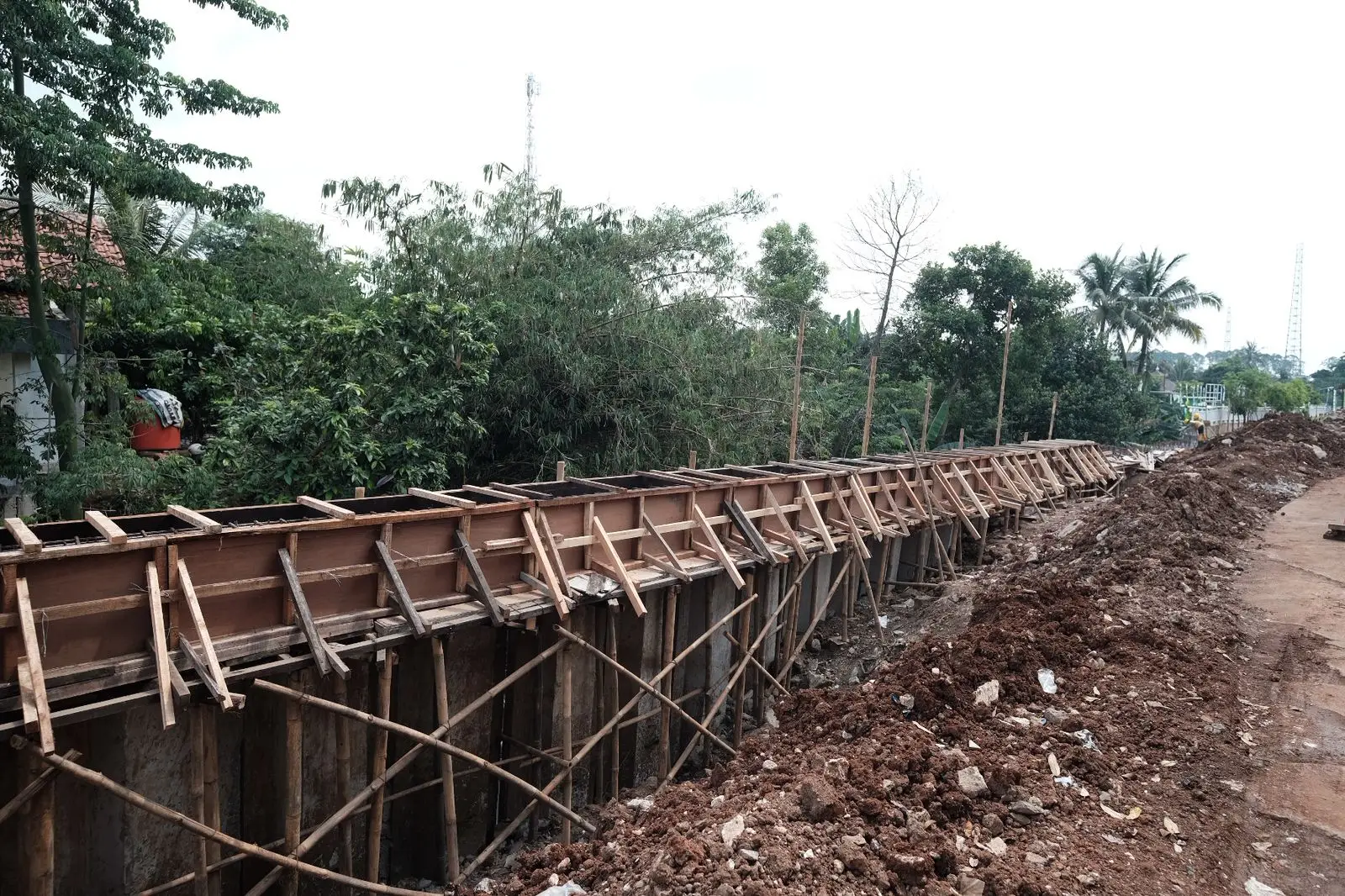 Rekonstruksi Jalan Cipayung–Pitara, DPUPR Minta Warga Bersabar