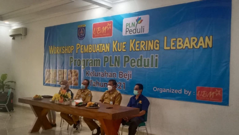 Puluhan Warga Beji Dilatih Membuat Kue Kering Lebaran