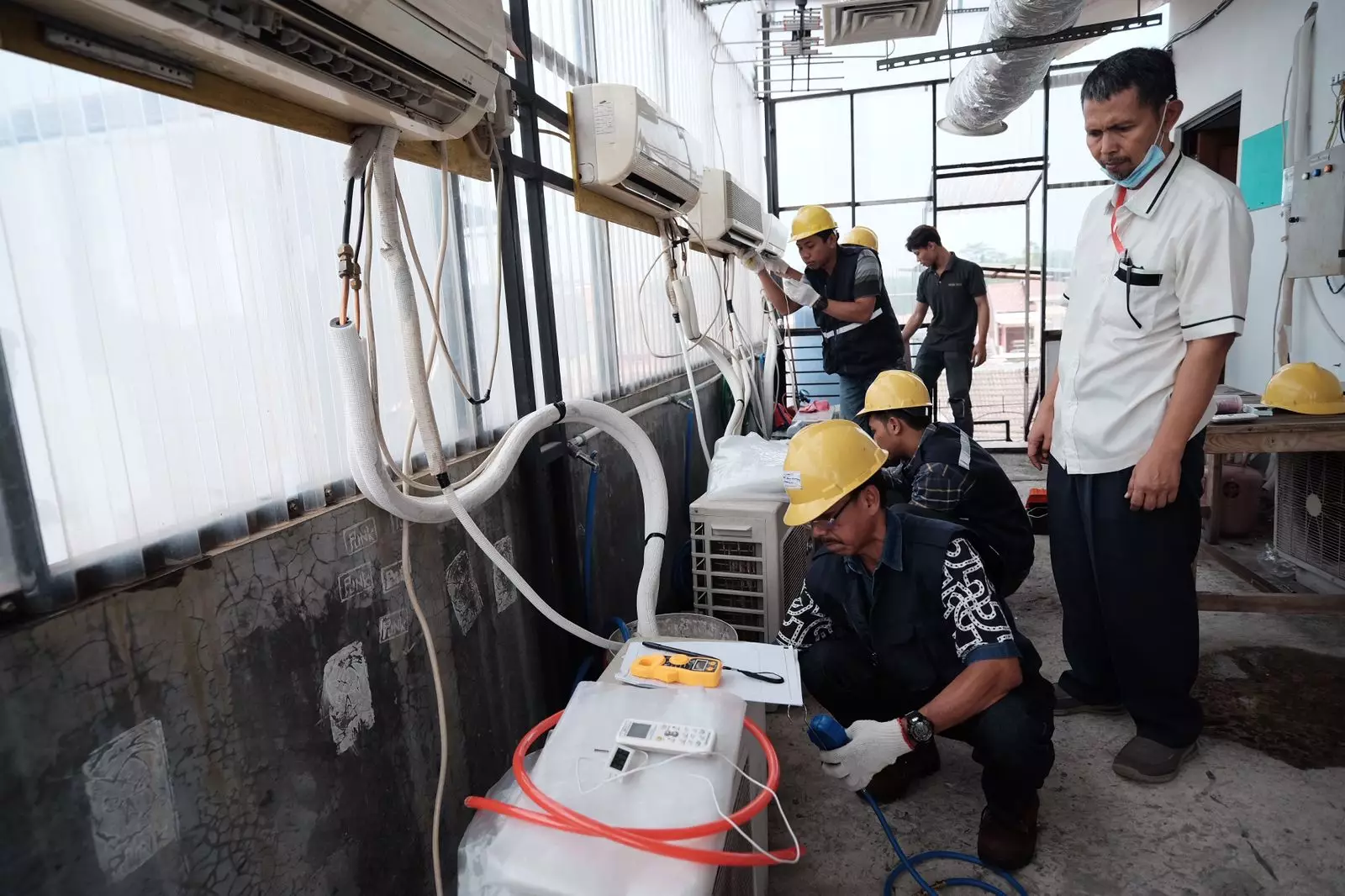 Peserta Pelatihan Servis AC Jalani Uji Kompetensi