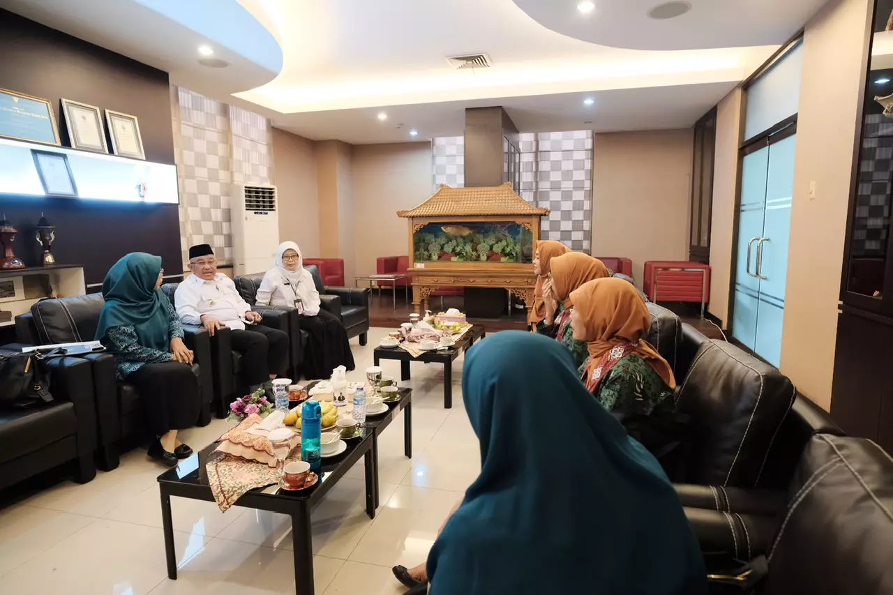 Wali Kota Depok Terima Kunjungan Tim Rechecking Gelari Pelangi Provinsi Jabar