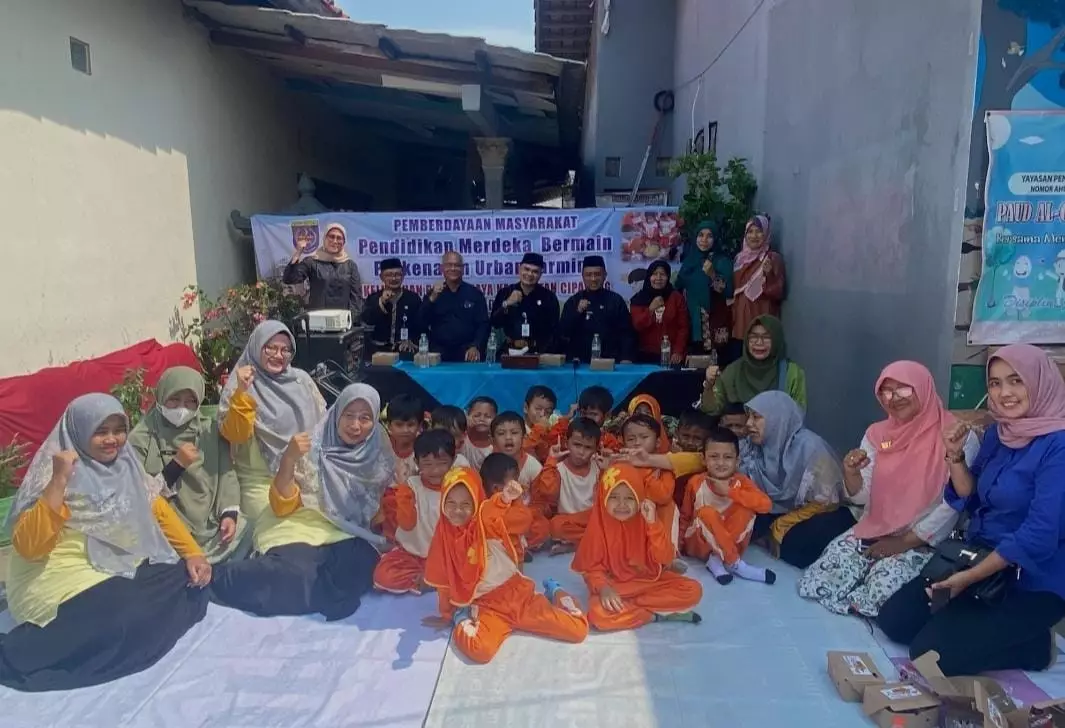 Pokmas Srikandi Jaya Kenalkan Anak PAUD Urban Farming