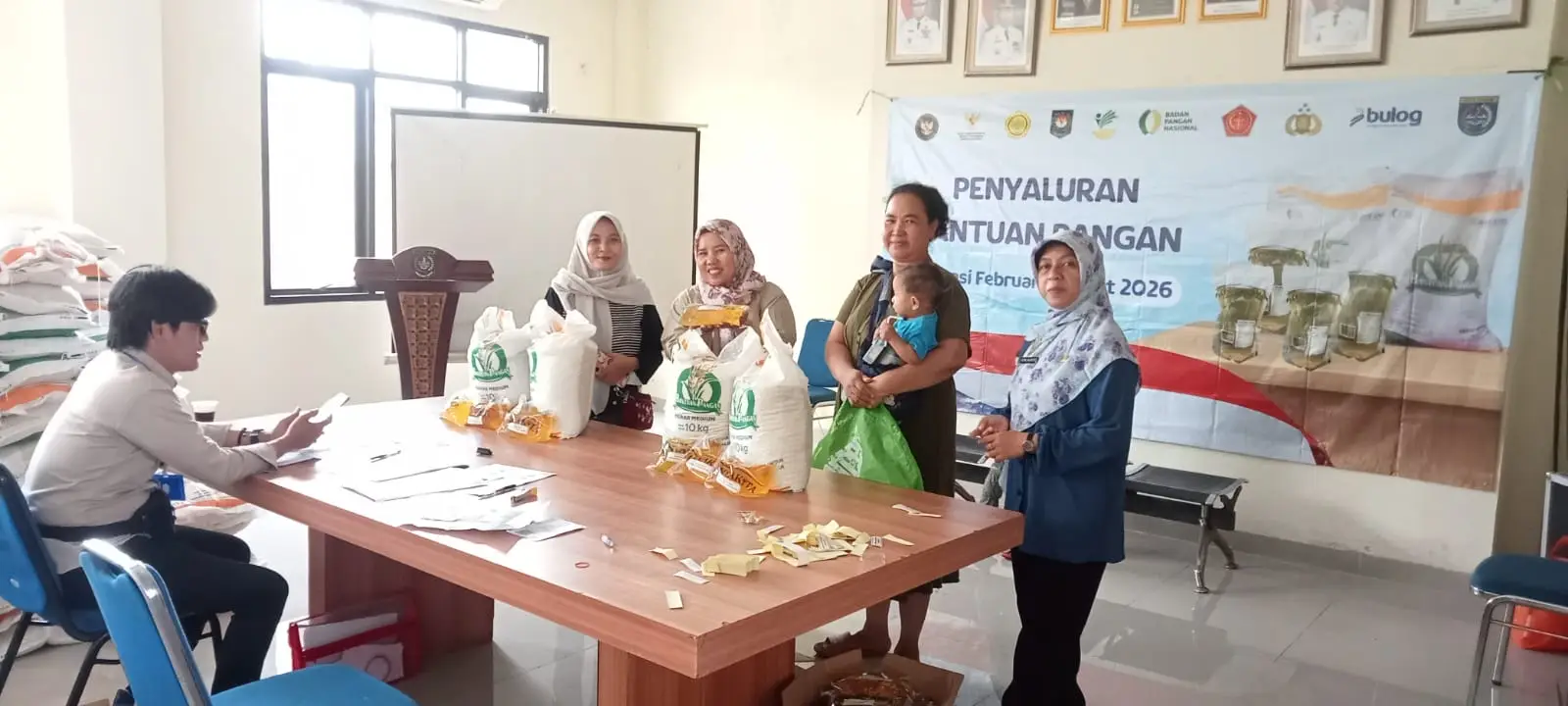 Serua Salurkan BPNT untuk 1.114 KPM, Distribusi Diatur Bertahap hingga 2 Mei