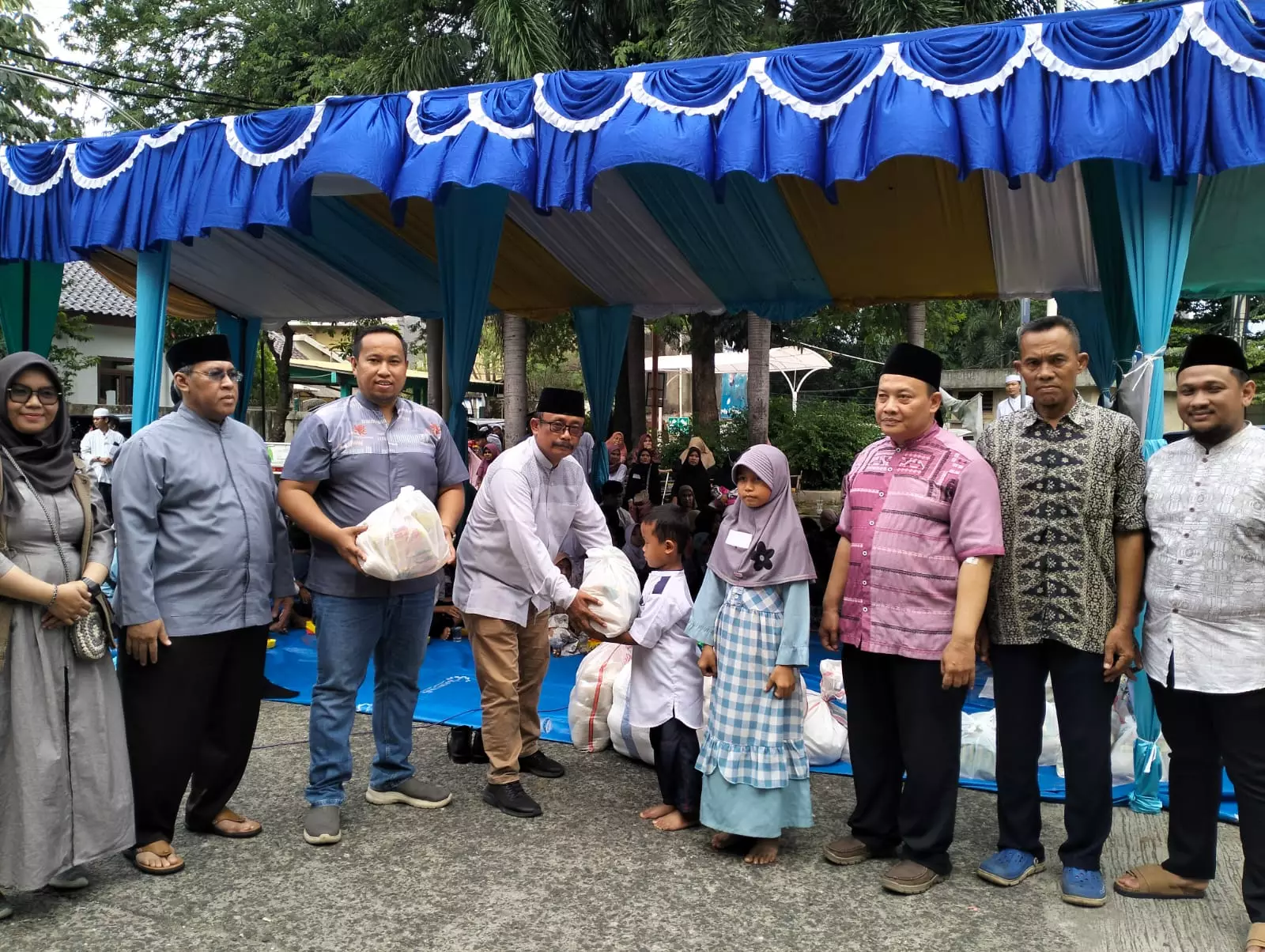 Paguyuban Pasar Agung Santuni Ratusan Anak Yatim