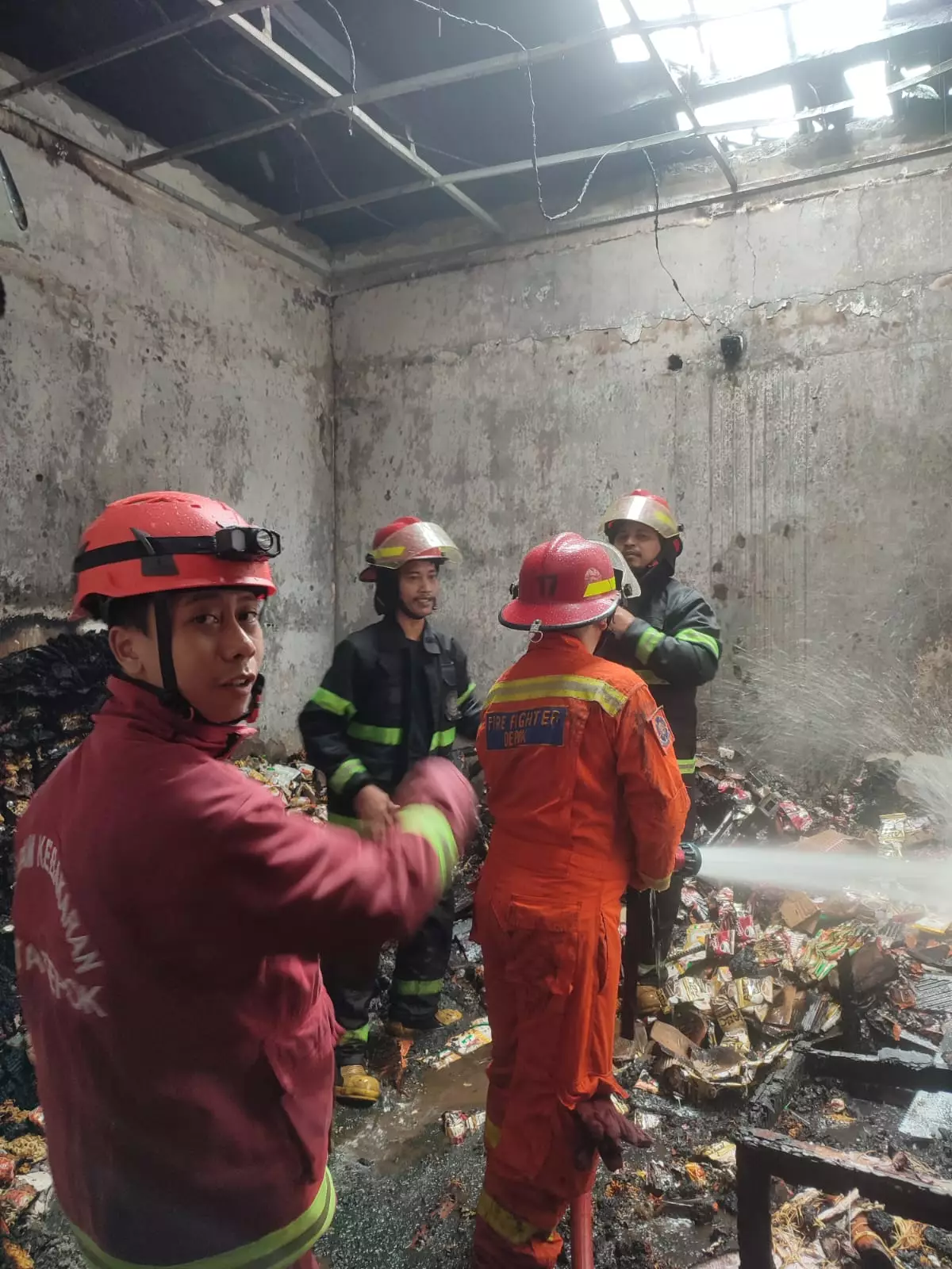 Damkar Depok Berhasil Lakukan Sejumlah Evakuasi dan Penyelamatan Selama Dua Hari