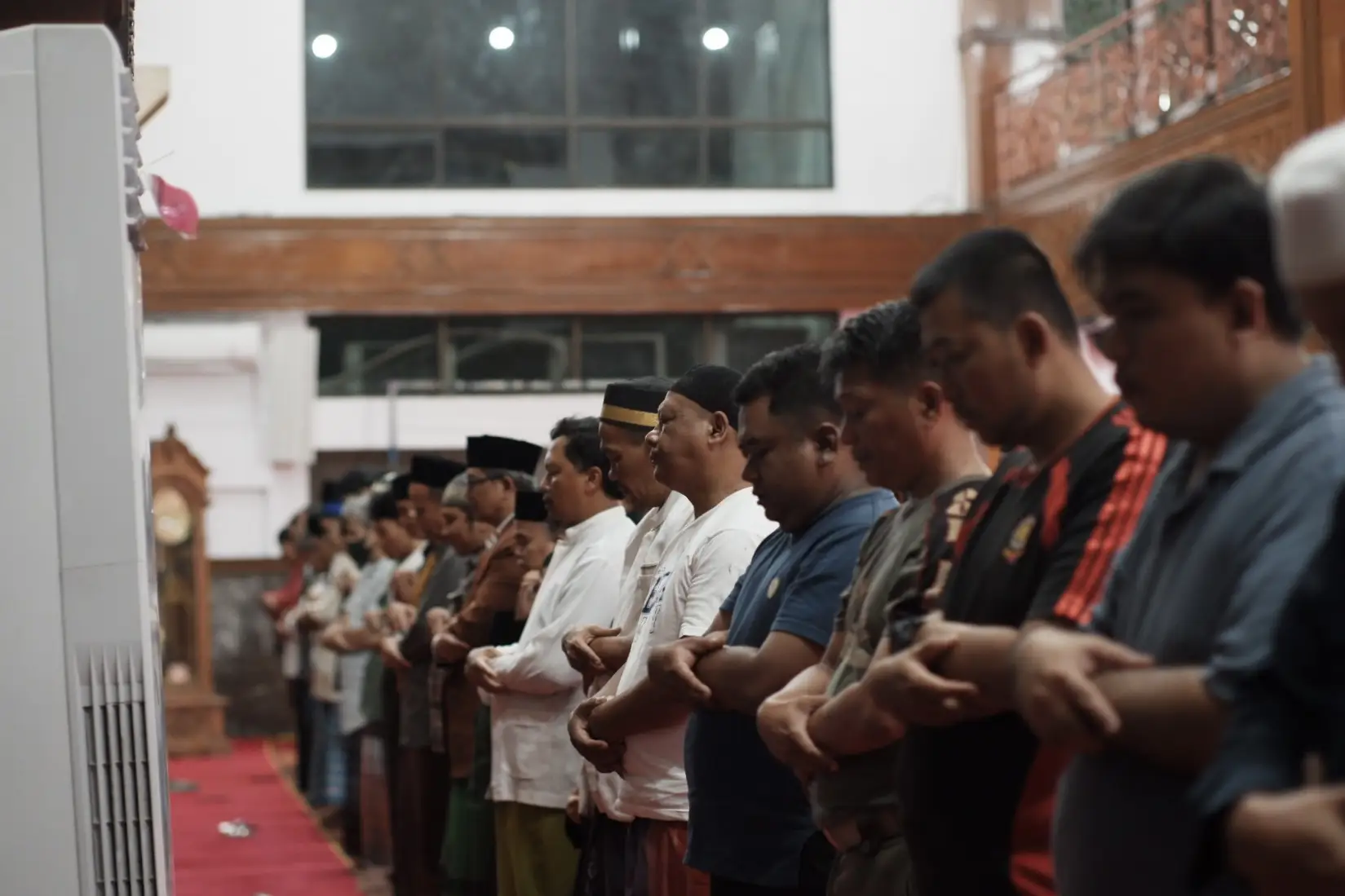 Suasana Salat Tarawih Perdana Ramadan 1447 H di Masjid Baitul Kamal, Berlangsung Khidmat