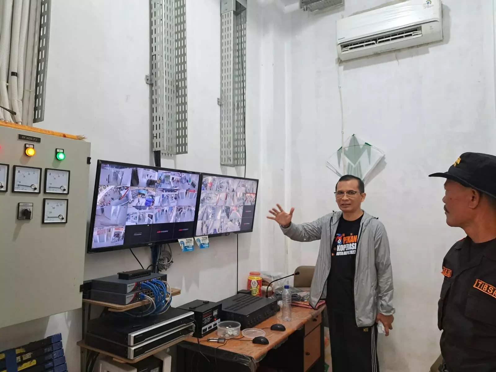 Tingkatkan Keamanan, Pasar Rakyat Jabar Dilengkapi CCTV