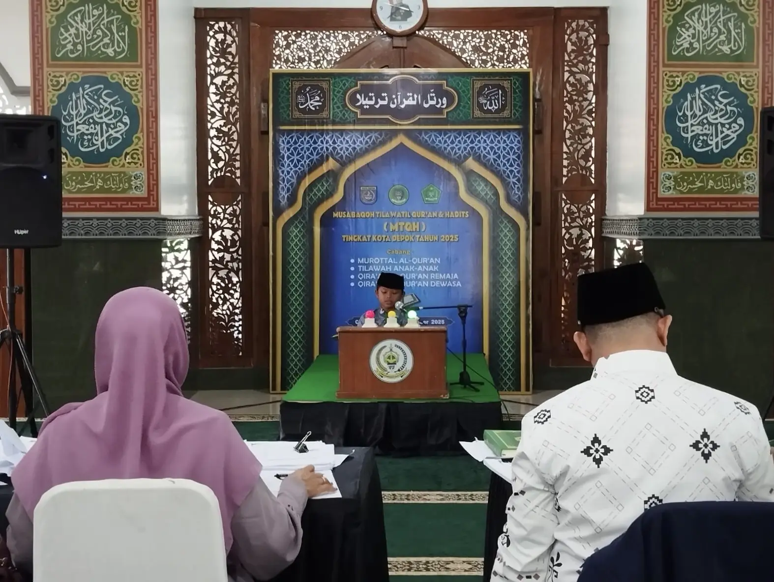 Peserta Murottal dan Qira'at Al Qur'an Putra MTQH XXIV Depok Unjuk Kemampuan di Hadapan Dewan Hakim