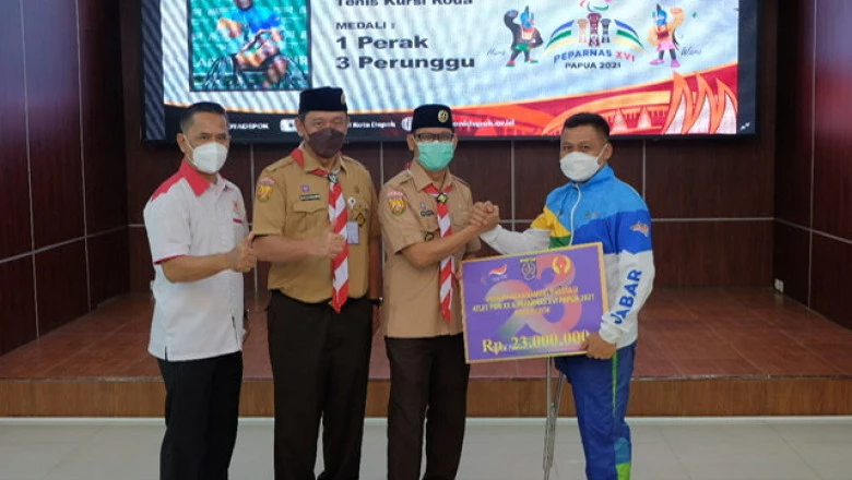 Para Atlet Depok Peraih Medali PON XX dan Peparnas Papua 2021 Diberikan Imbal Prestasi