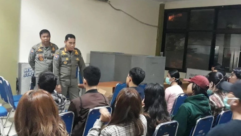 Satpol PP Jaring 20 Orang Termasuk Pasangan di Luar Nikah