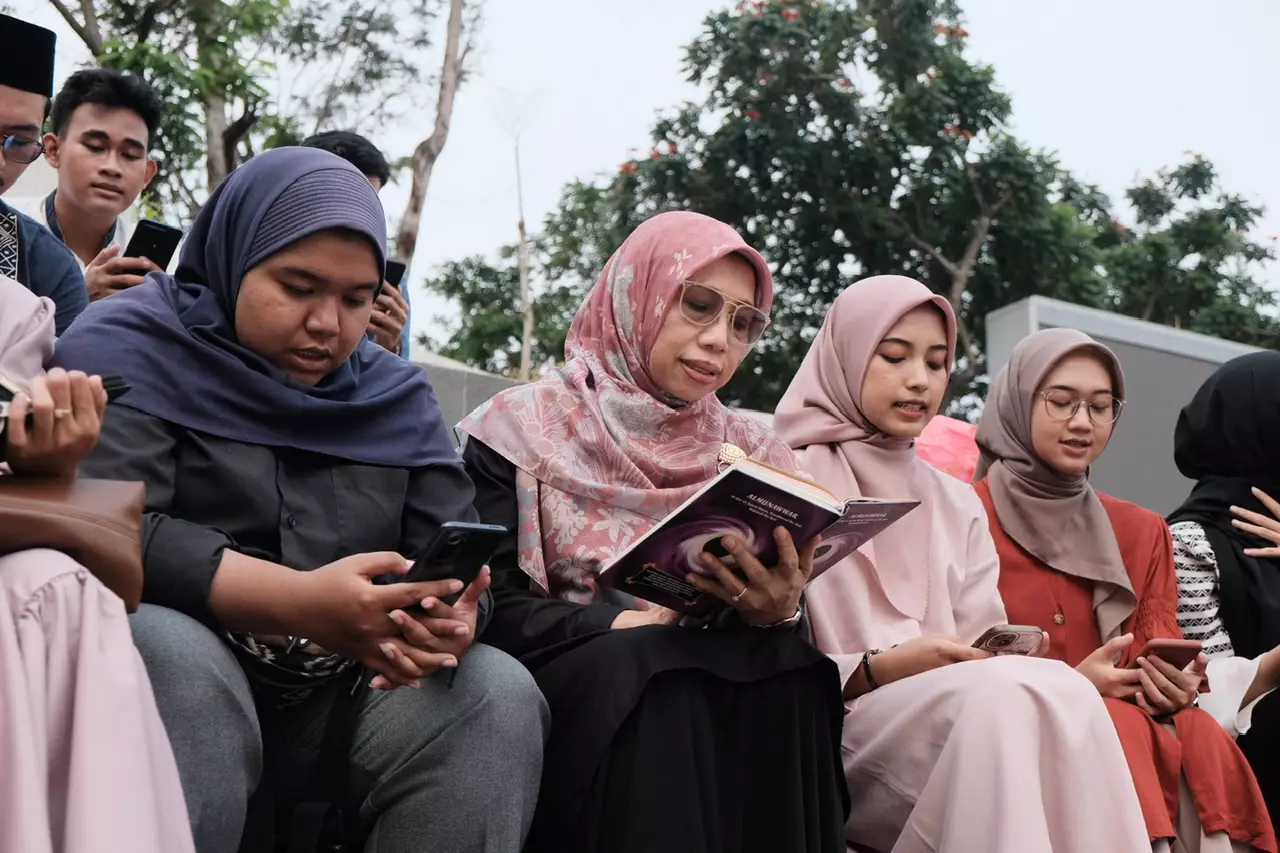 Bunda Elly Bersama Genre dan Forum Anak Depok Ngabuburit di DOS