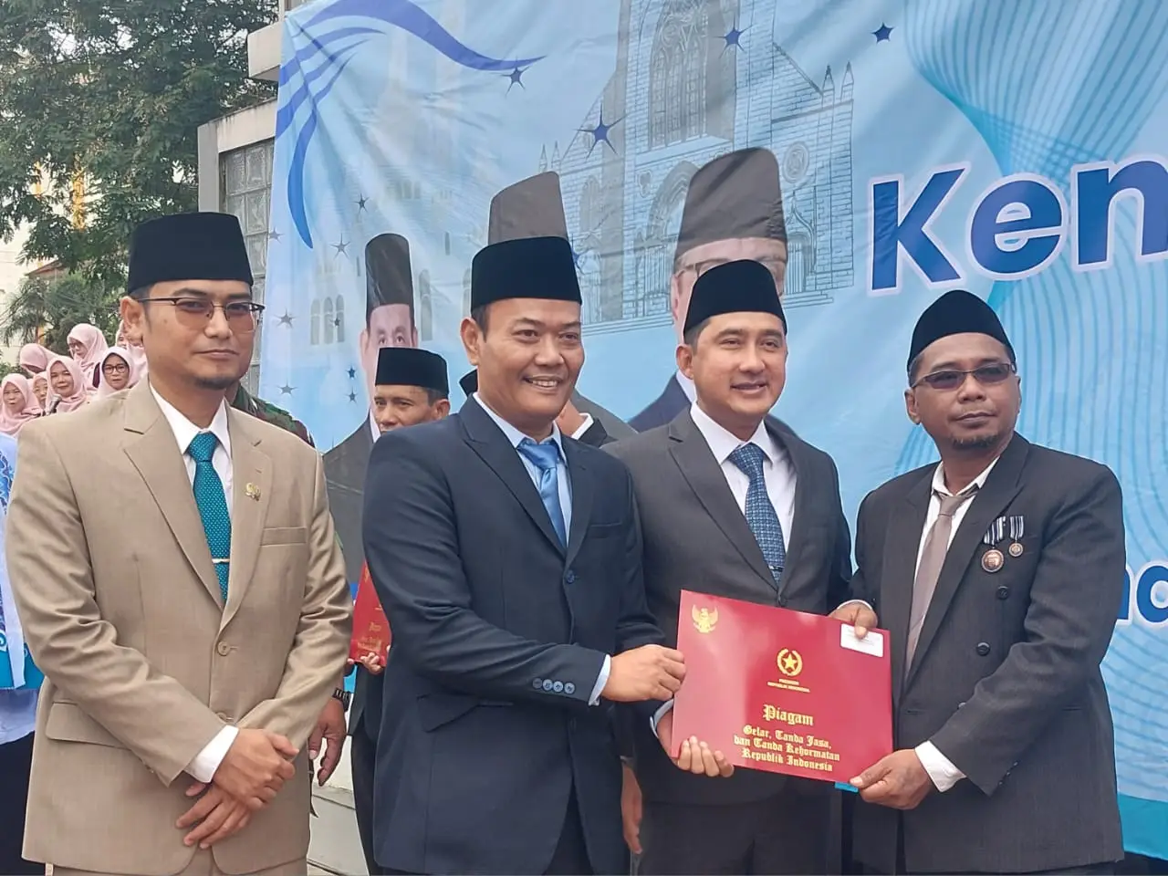 69 ASN Kemenag Depok Terima Satyalancana Karya Satya dari Presiden