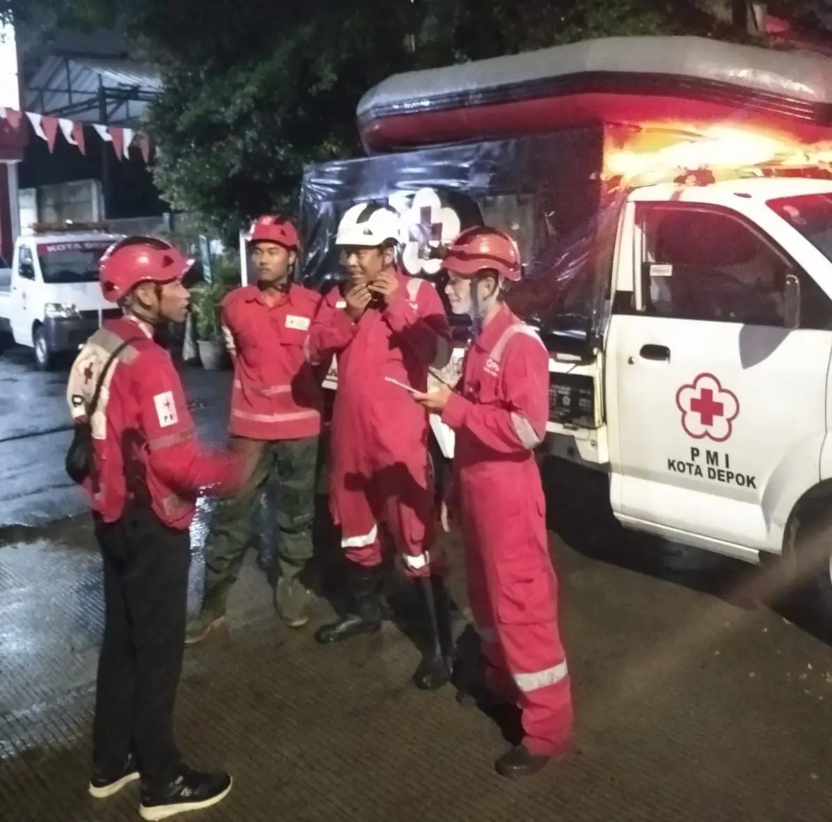 PMI Depok Sigap Lakukan Asesmen Banjir di Mekarsari