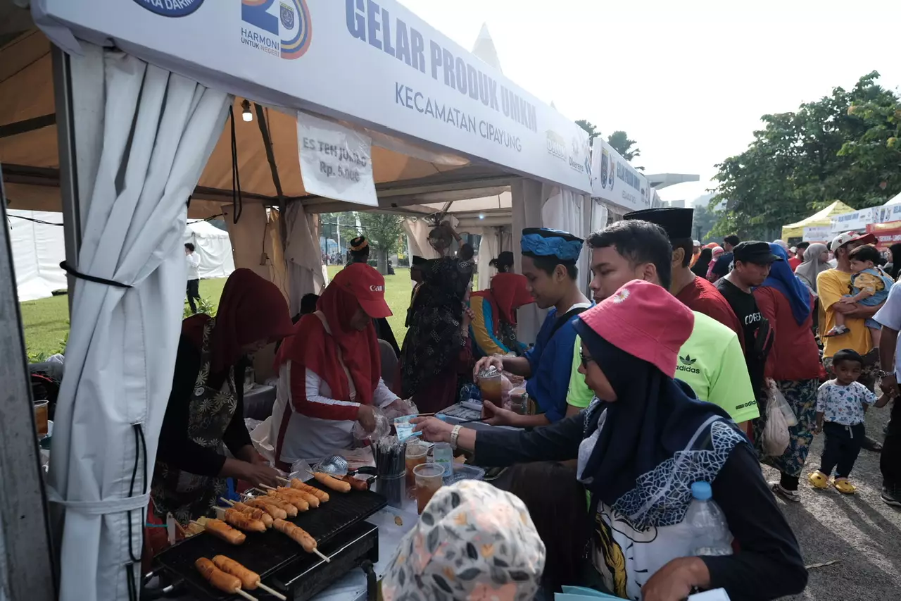Stan UMKM di Acara Hari Jadi ke-25 Kota Depok Ramai Diserbu Warga