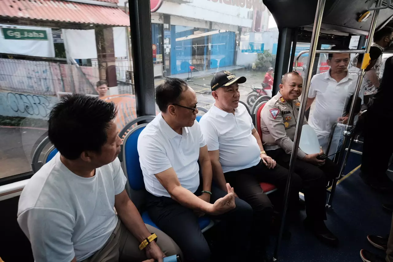 Wali Kota Depok Bersama BPTJ Jajal Trayek BISKITA Trans Depok