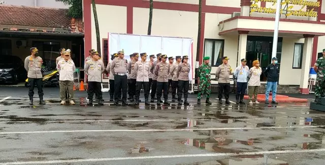 1.423 Petugas Gabungan Amankan Malam Tahun Baru di Depok
