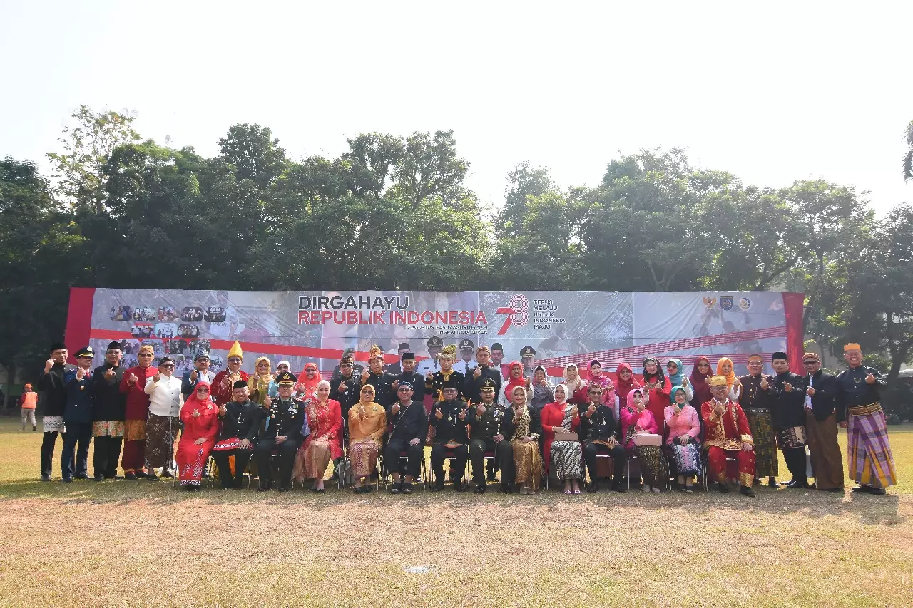 Potret Para Kepala Dinas, Kenakan Baju Adat saat Upacara HUT ke-78 RI Tingkat Kota Depok