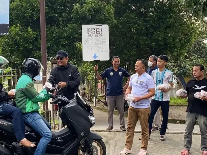 PSSI Kota Depok Berbagi Takjil Gratis, Perkuat Kebersamaan di Bulan Ramadan