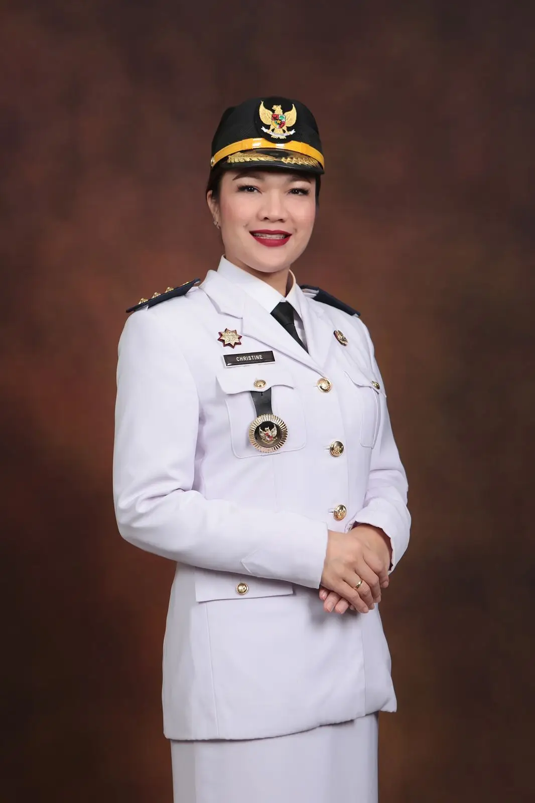 Jabat Camat Sukmajaya, Mpok Itin Siap Layani Warga Sepenuh Hati