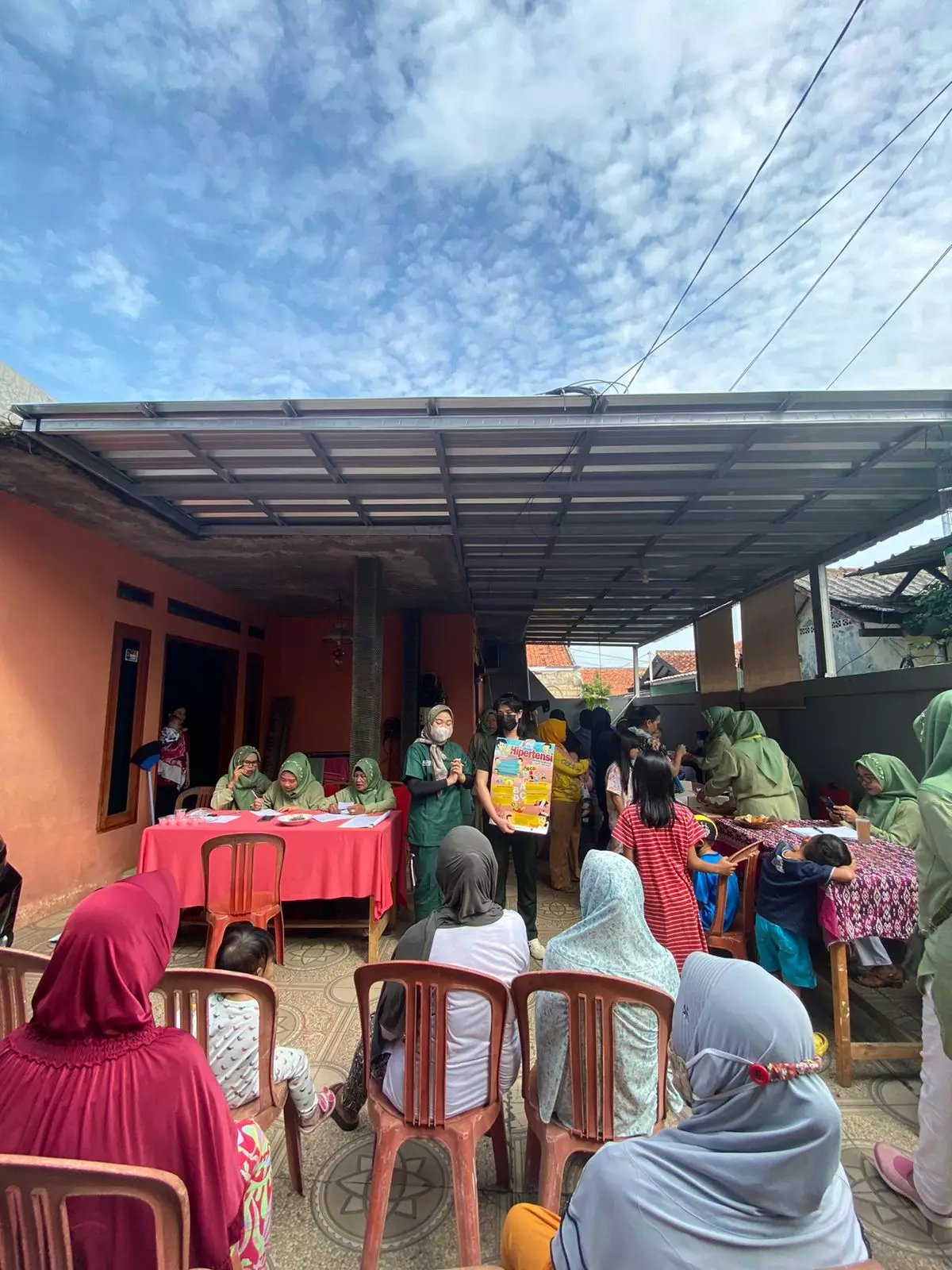 Cegah Hipertensi pada Lansia, UPTD Puskesmas Mampang Beri Penyuluhan di Posbindu