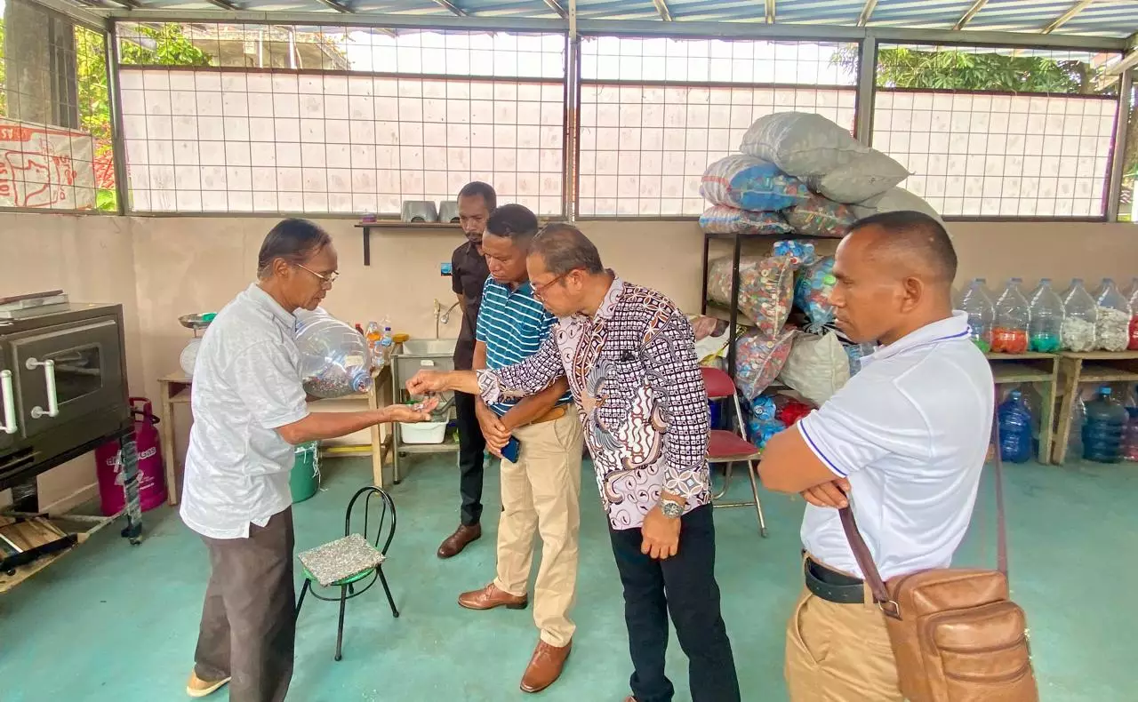 Berbagi Penanganan Pengelolaan Sampah, Pemerintah Timor Leste Kunjungi Bank Sampah Annisa RW 19 Baktijaya