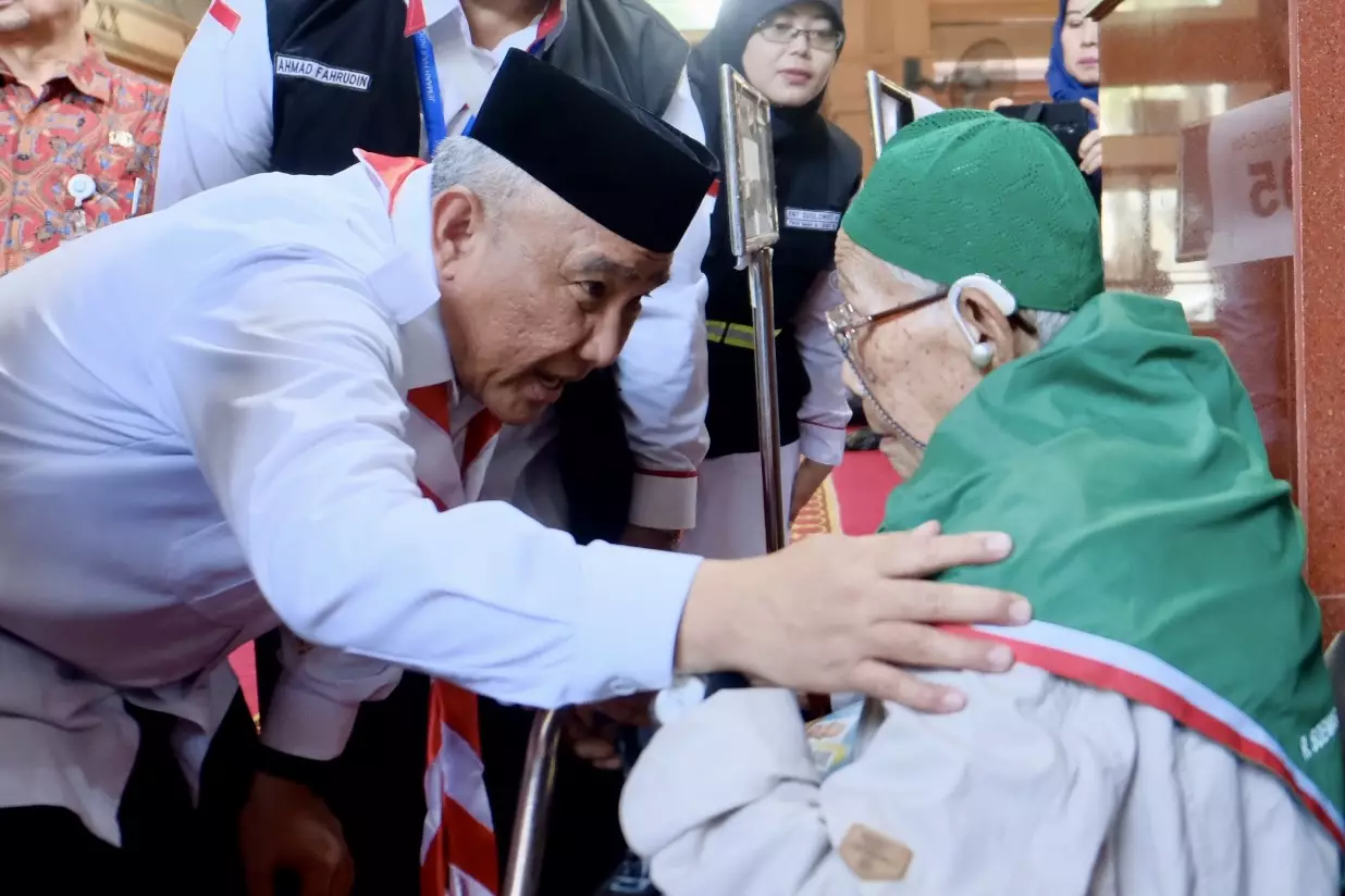 Wali Kota Sapa Jemaah Calon Haji Kloter 57 di Masjid Balai Kota