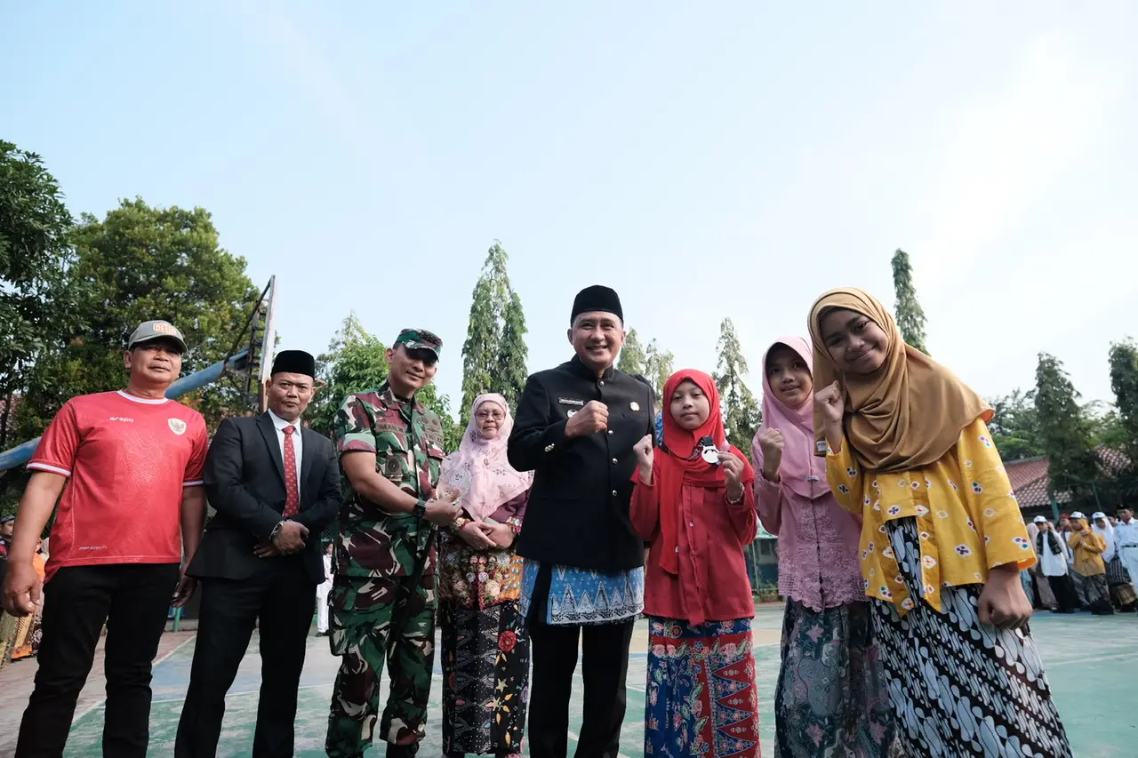 Berprestasi di Tingkat Internasional, Pemkot Beri Penghargaan Kepada Tiga Pelajar Depok