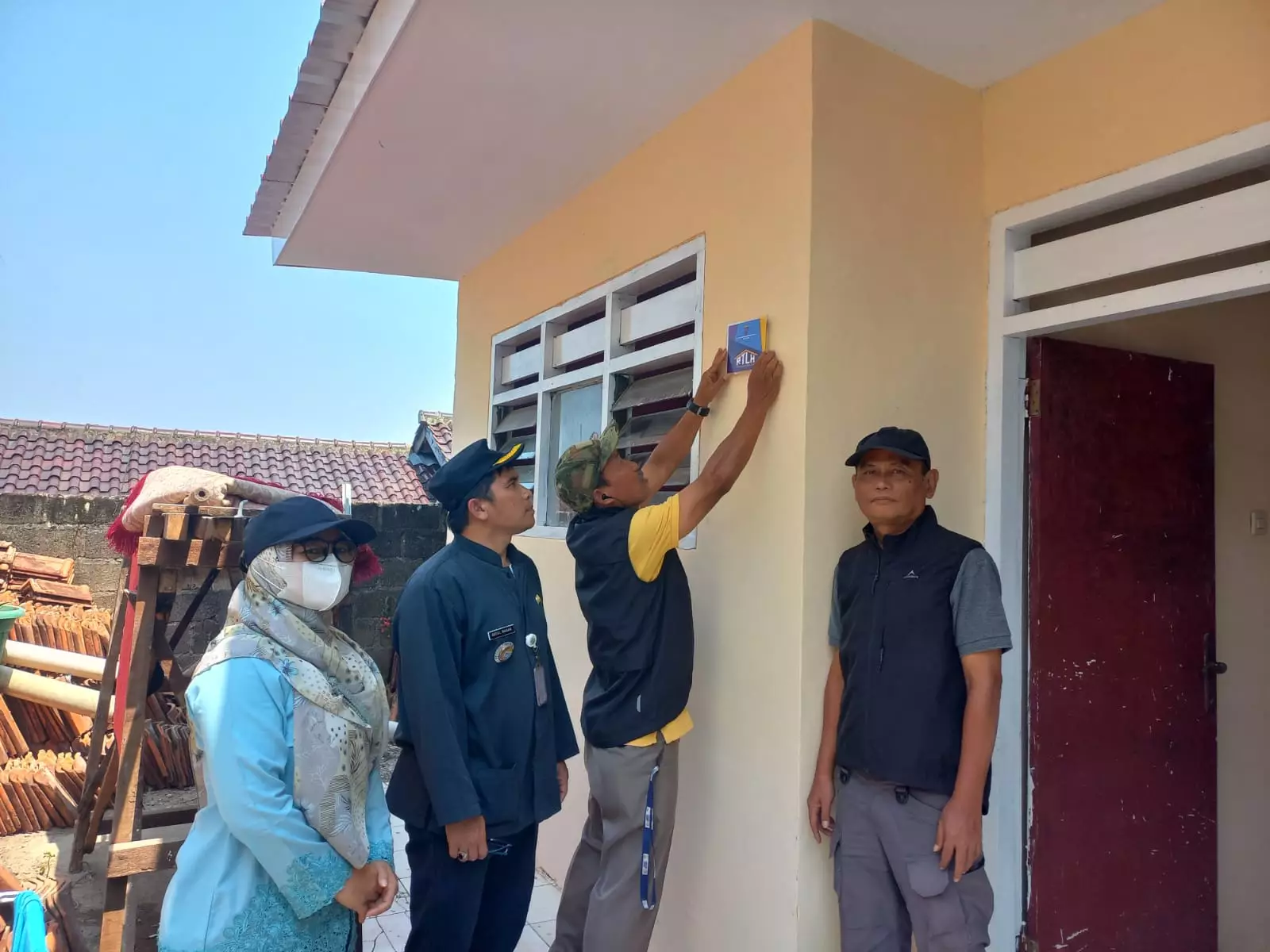Sejumlah Rumah Penerima KDS RTLH di Kukusan Dipasangi Plakat